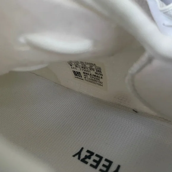 Yeezy 350 V2 Cream